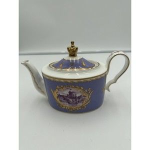 WINDSOR CASTLE TEAPOT ENGLISH BONE CHINA ~ PURPLE / LILAC
